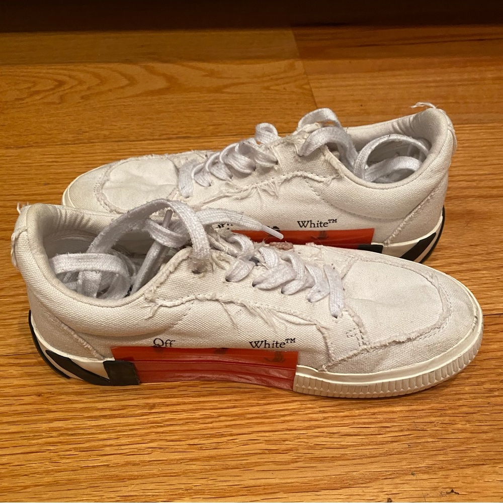 Off-White women’s Low Vulcanized Sneakers sz 37 white - Picture 3 of 6